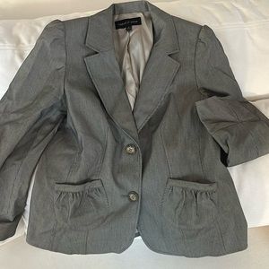 Elegant isabel & nina suit with skirt